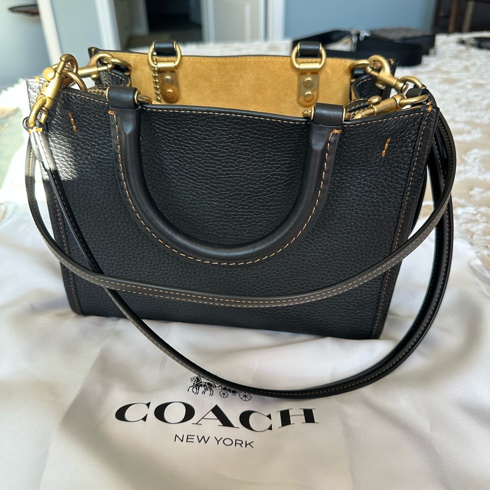 Coach Rogue 25 Glove Tan Pebble Leather 2way Bag.  EXCELLENT CONDITION